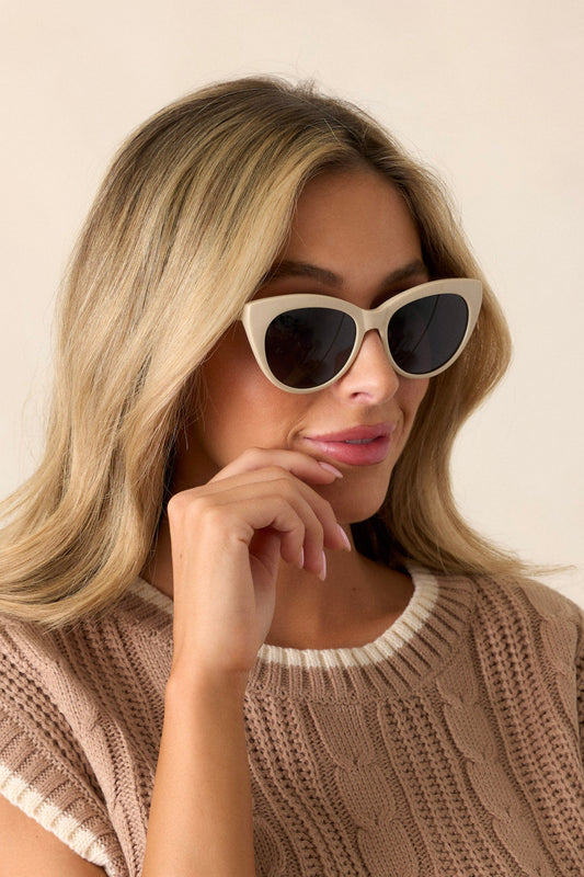 Here Comes the Sun White Rounded Cat-Eye Sunglasses