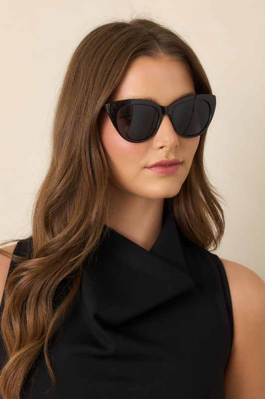 Here Comes the Sun Black Rounded Cat-Eye Sunglasses