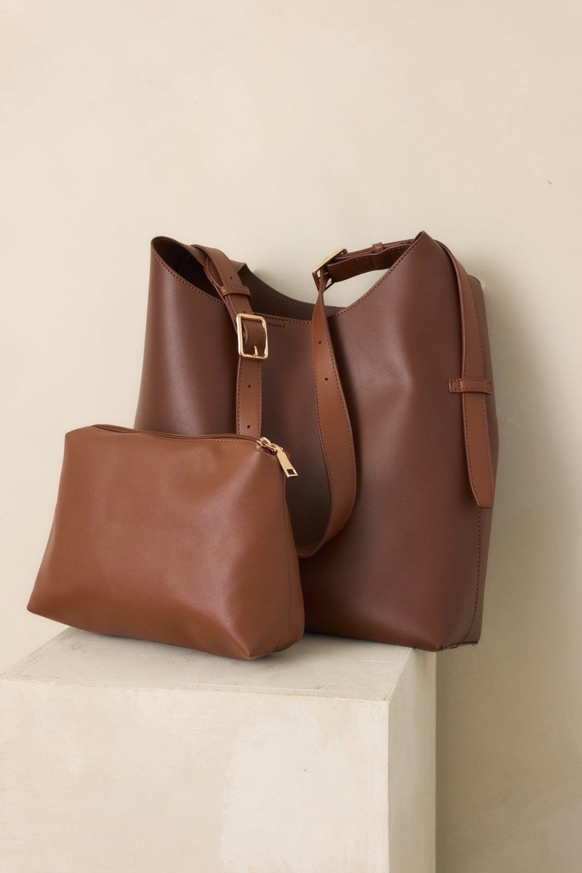 Busy Day Chocolate Brown Smooth Finish Shoulder Bag