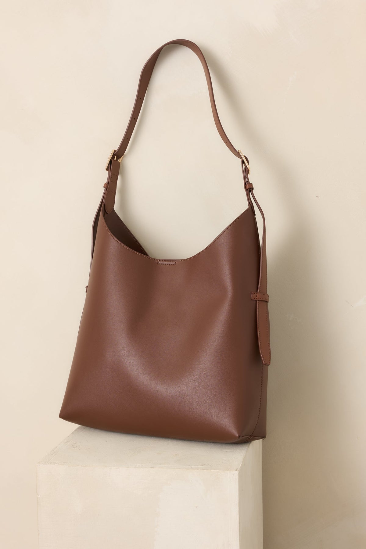 Busy Day Chocolate Brown Smooth Finish Shoulder Bag