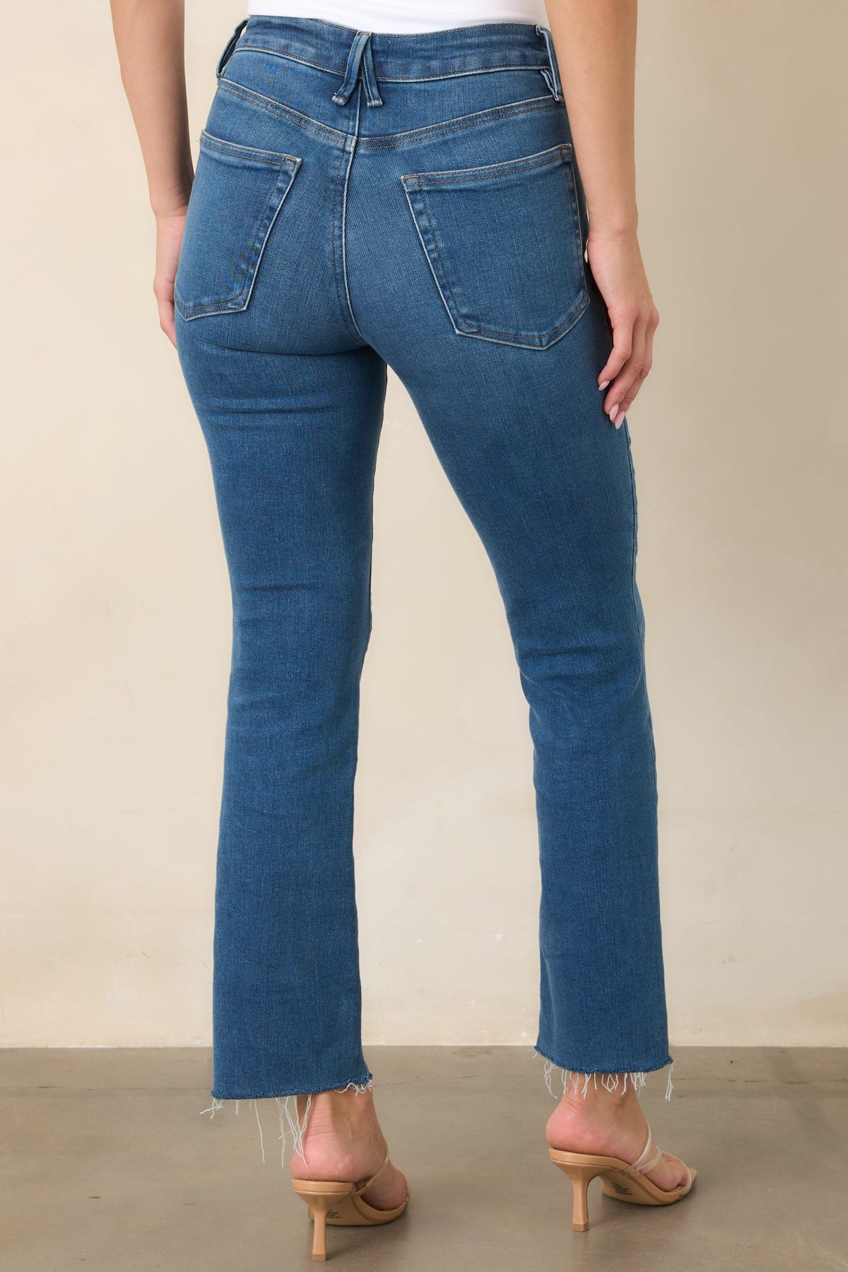 Good American Soft Tech Good Legs Medium Wash Straight Jeans