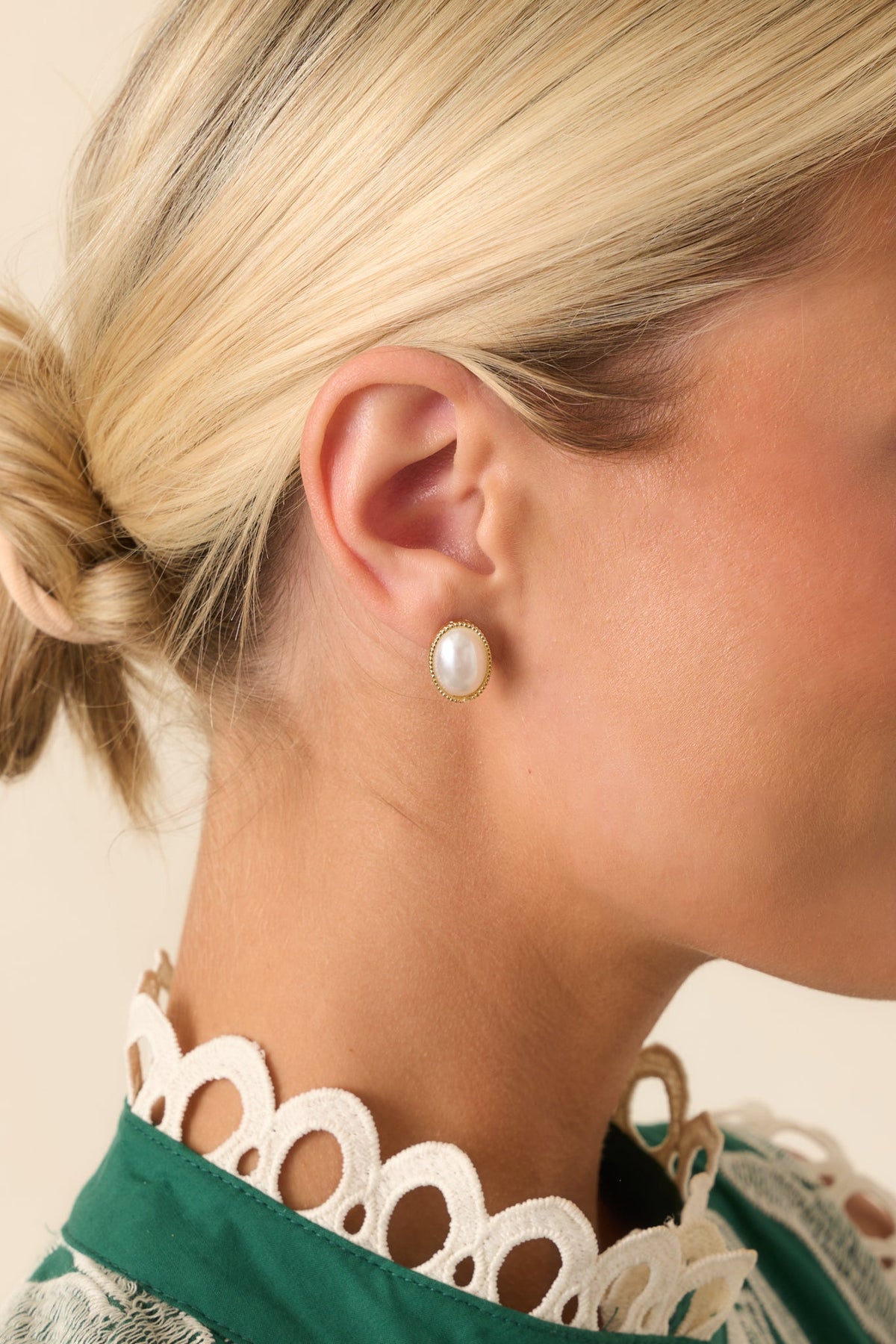 Heading Into Town Ivory Pearl Oval Stud Earrings